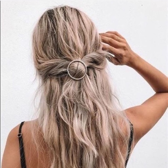 ⚜️[𝟯/$𝟭𝟴]⚜️Silver Round Simple Barrette NEW - Picture 3 of 9